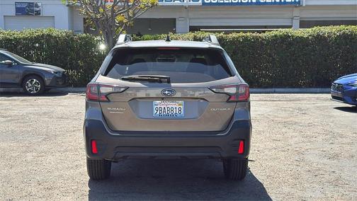 2022 Subaru Outback Premium