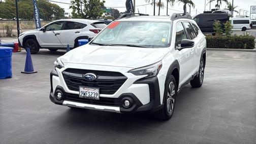 Crystal White Pearl 2025 Subaru Outback Limited