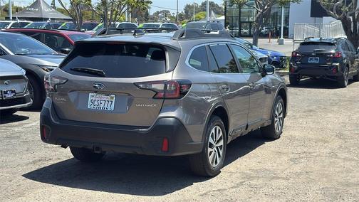 2022 Subaru Outback Premium