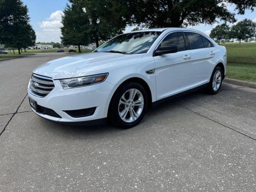 2018 Ford Taurus SE