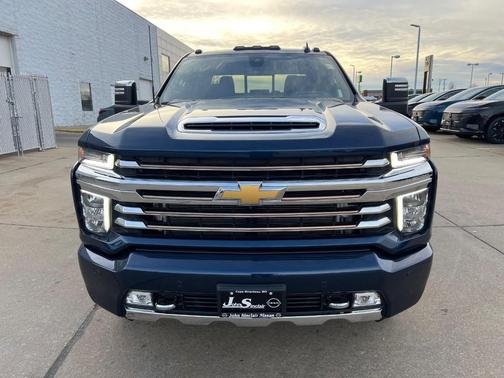 2022 Chevrolet Silverado 3500 High Country
