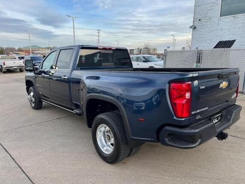 2022 Chevrolet Silverado 3500 High Country