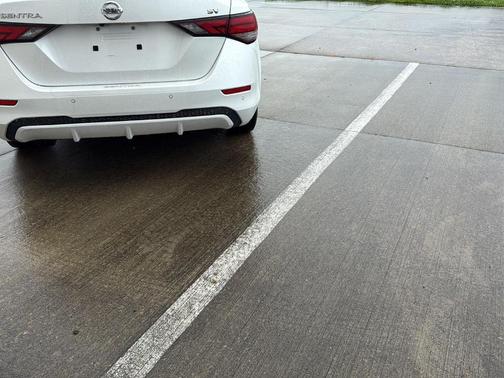 Aspen White 2022 Nissan Sentra SV
