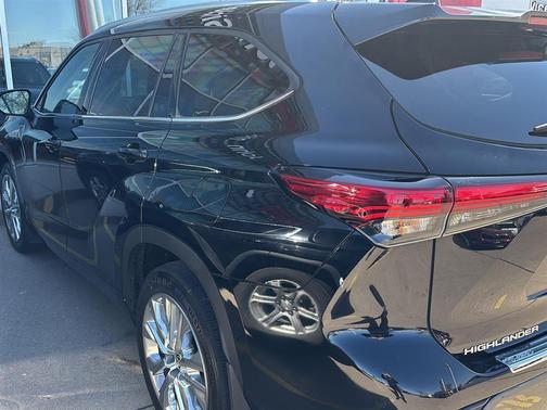 2023 Toyota Highlander Limited