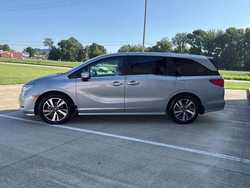 Lunar Silver Metallic 2021 Honda Odyssey Touring