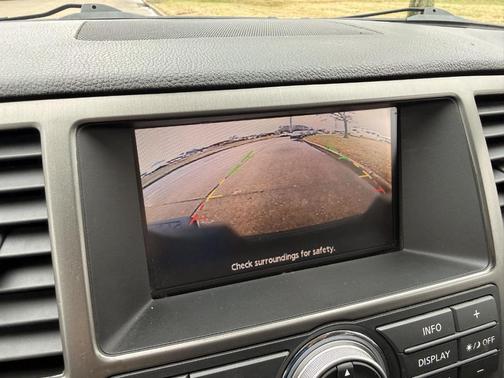 2015 Nissan Armada SV