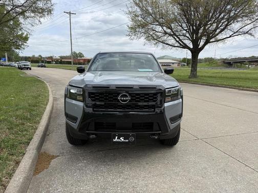 Boulder Gray Metallic 2026 Nissan Frontier SV