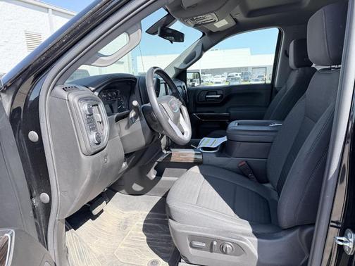 Onyx Black 2022 GMC Sierra 1500 Limited Elevation