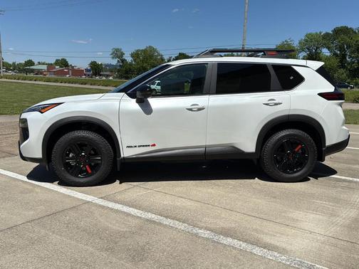 Everest White P 2026 Nissan Rogue Rock Creek