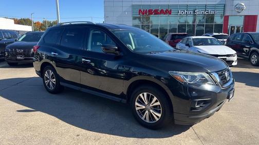 2020 Nissan Pathfinder SL