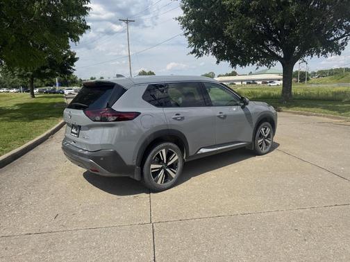 Boulder Gray Pearl 2023 Nissan Rogue SL