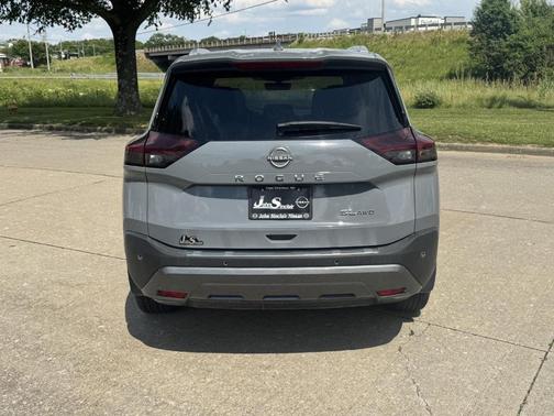 Boulder Gray Pearl 2023 Nissan Rogue SL