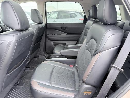 Baja Storm 2023 Nissan Pathfinder Platinum