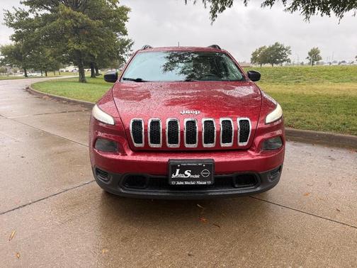 2016 Jeep Cherokee Sport