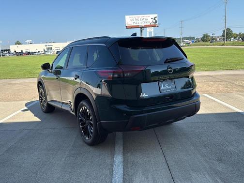 Obsidian Black 2026 Nissan Rogue Dark Armor