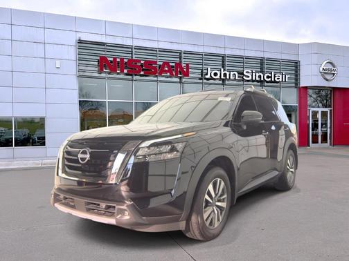 Super Black 2025 Nissan Pathfinder SL