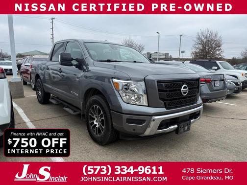 2022 Nissan Titan SV