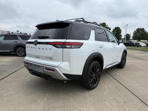 White / Black 2025 Nissan Pathfinder Platinum