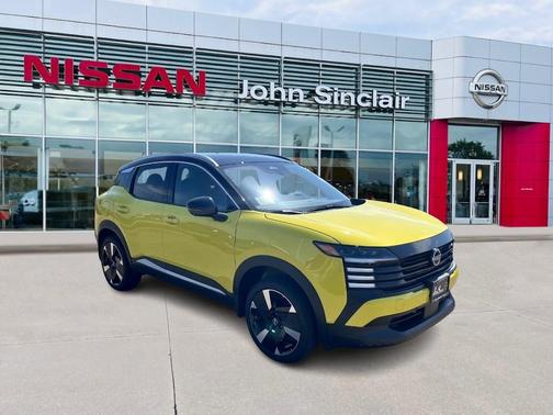 2025 Nissan Kicks SR