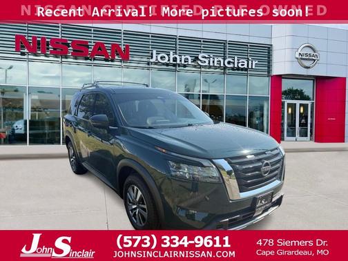 2023 Nissan Pathfinder SL