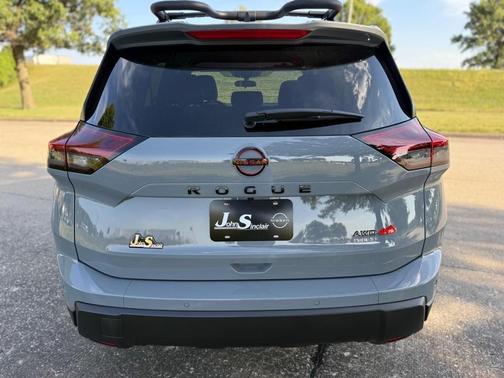2026 Nissan Rogue Rock Creek