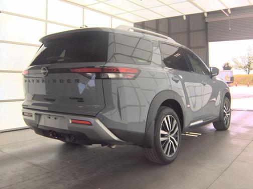 Boulder Gray Pearl 2025 Nissan Pathfinder Platinum
