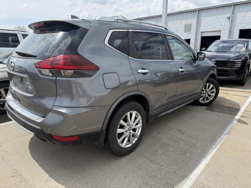 Gun Metallic 2019 Nissan Rogue SV