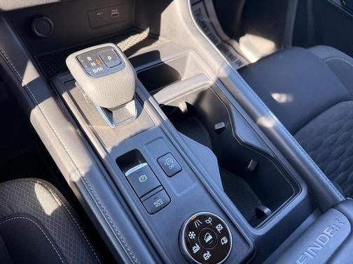 2023 Nissan Pathfinder S