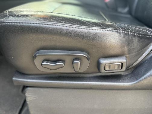 2015 Nissan Titan SL