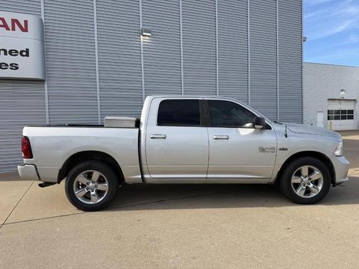 Bright Silver Clearcoat Metallic 2015 RAM 1500 Big Horn