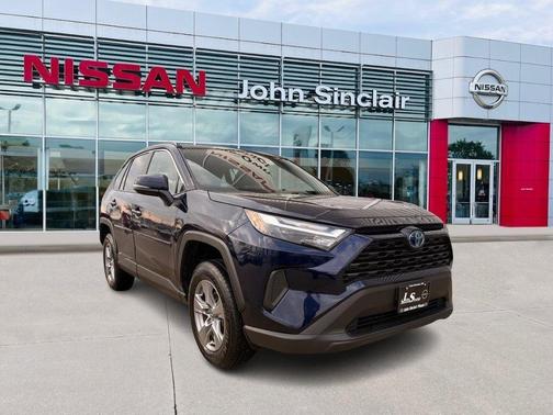 2022 Toyota RAV4 Hybrid XLE