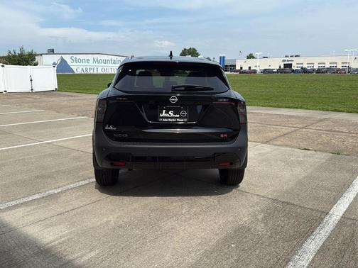 Super Black 2026 Nissan Kicks SR