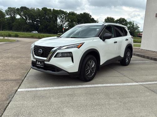 Glacier White 2022 Nissan Rogue S