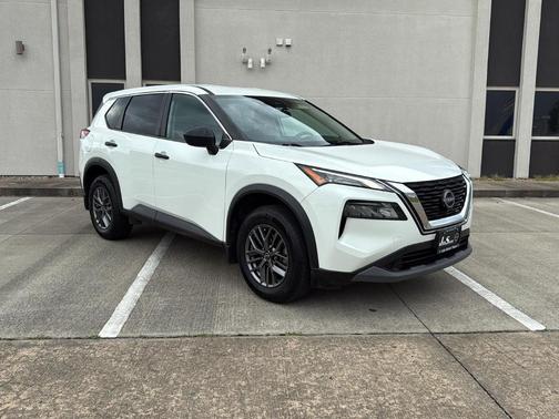 Glacier White 2022 Nissan Rogue S