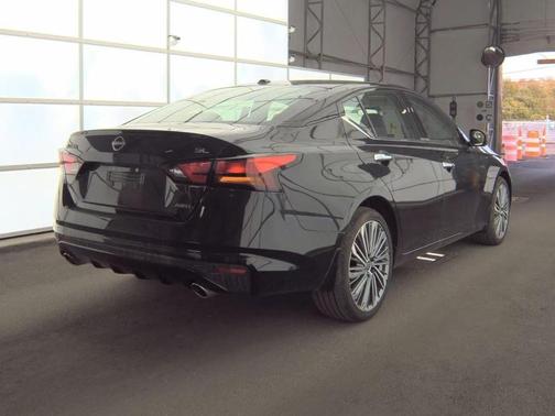 2024 Nissan Altima 2.5 SL