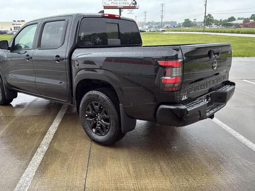 Black 2026 Nissan Frontier SV