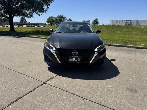 Black 2024 Nissan Altima 2.5 S