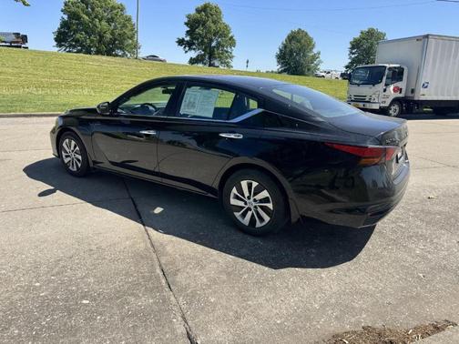 Black 2024 Nissan Altima 2.5 S