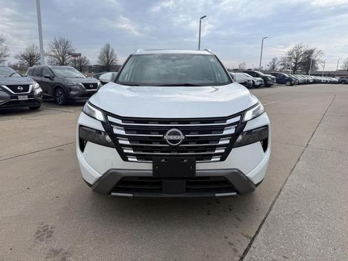 2024 Nissan Rogue SL