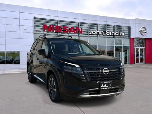 Black 2026 Nissan Pathfinder Platinum