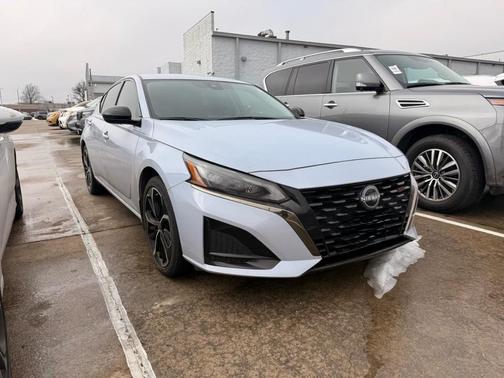 2025 Nissan Altima SR