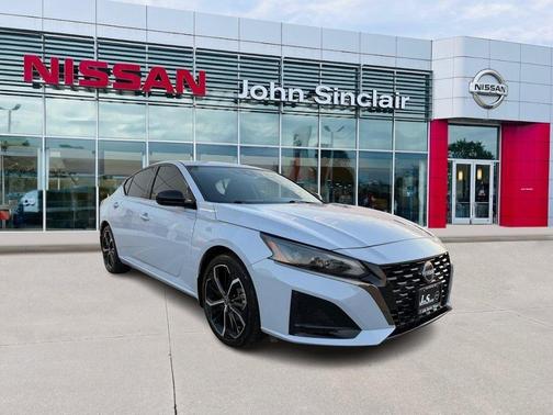 2025 Nissan Altima SR