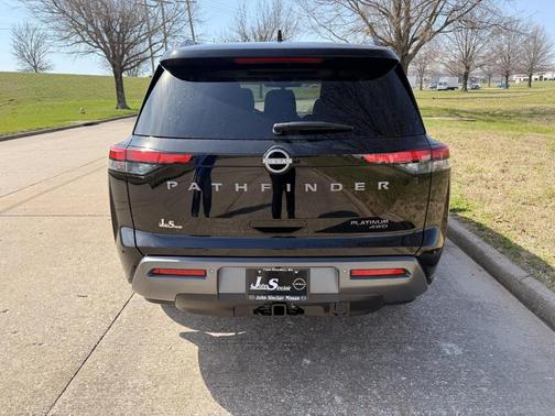 Everest White P 2026 Nissan Pathfinder SL