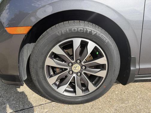 Modern Steel Metallic 2024 Honda Odyssey EX-L