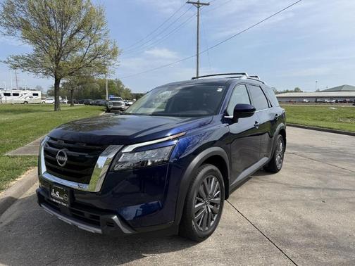 Deep Ocean Blue 2025 Nissan Pathfinder SL