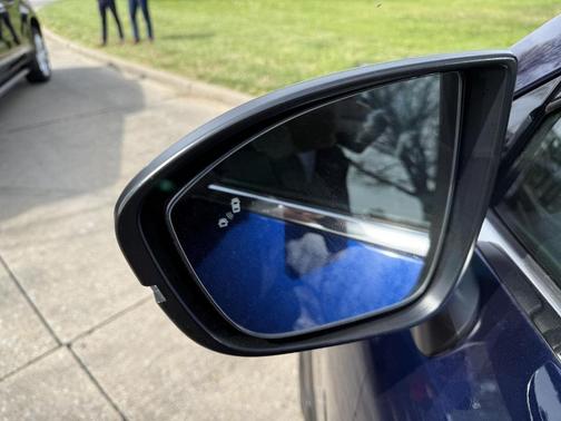 Deep Ocean Blue 2025 Nissan Pathfinder SL