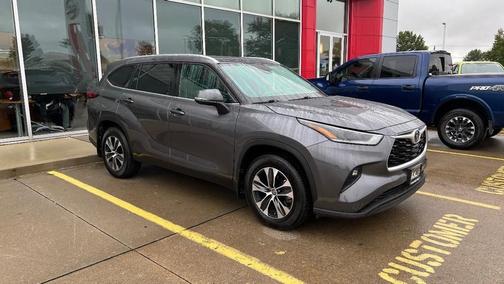 2021 Toyota Highlander XLE