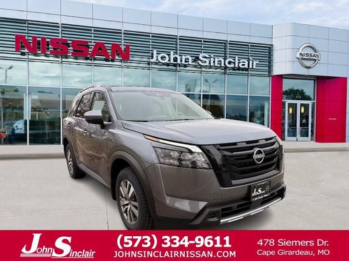 2025 Nissan Pathfinder SL