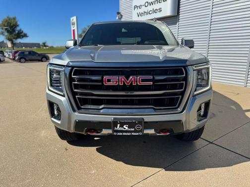 2024 GMC Yukon XL AT4