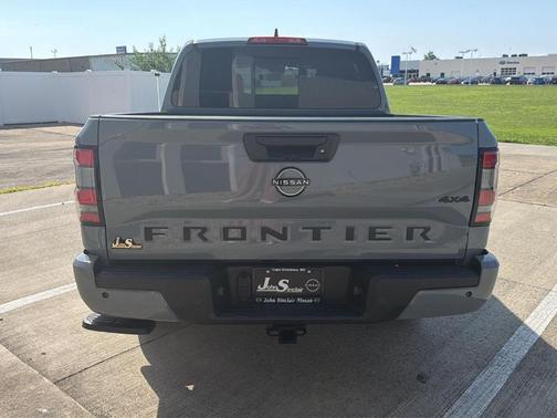 Boulder Gray Pearl 2026 Nissan Frontier SV